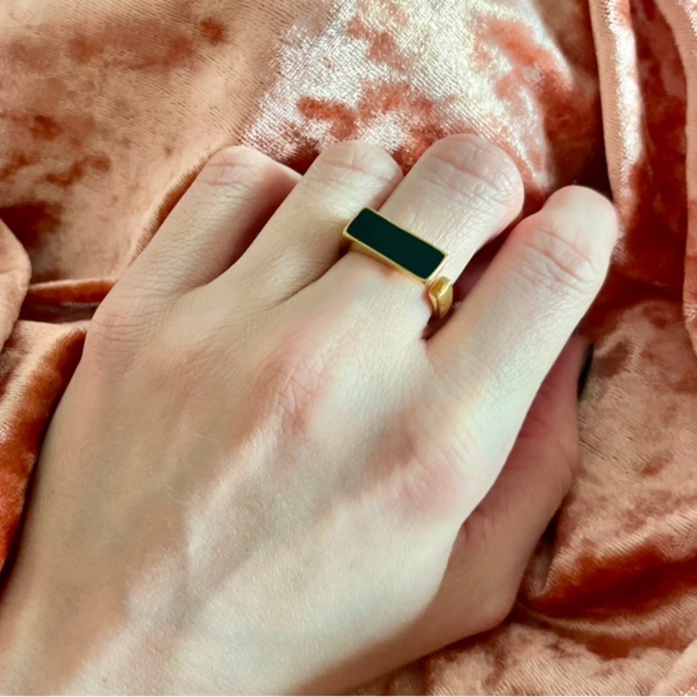 Black Resin Shell Geometric Gold Plated Open Bar Ring